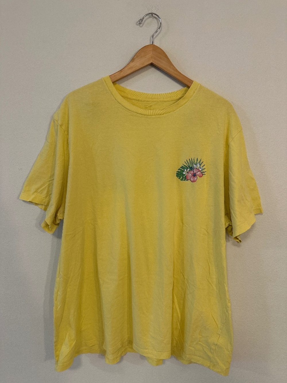 Vineyard Vines Tropical Floral Surf Logo T-Shirt Mens XXL Yellow Cotton
